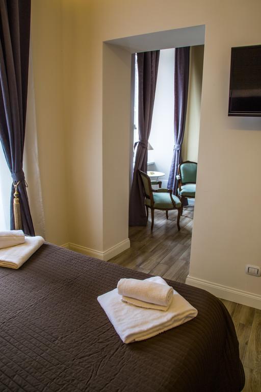 Cavour Forum Suites 로마 객실 사진